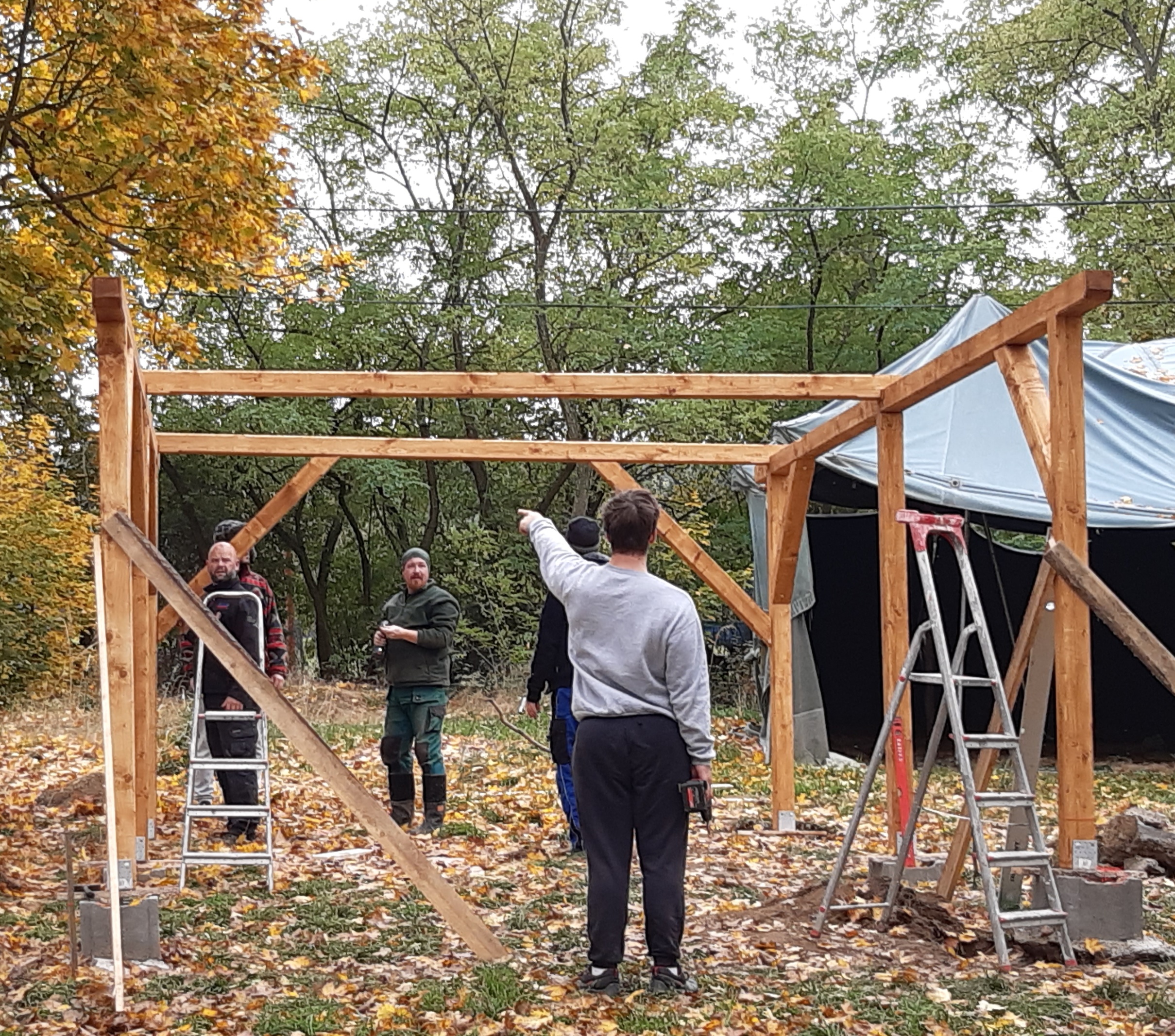 7. A stavěla se pergola